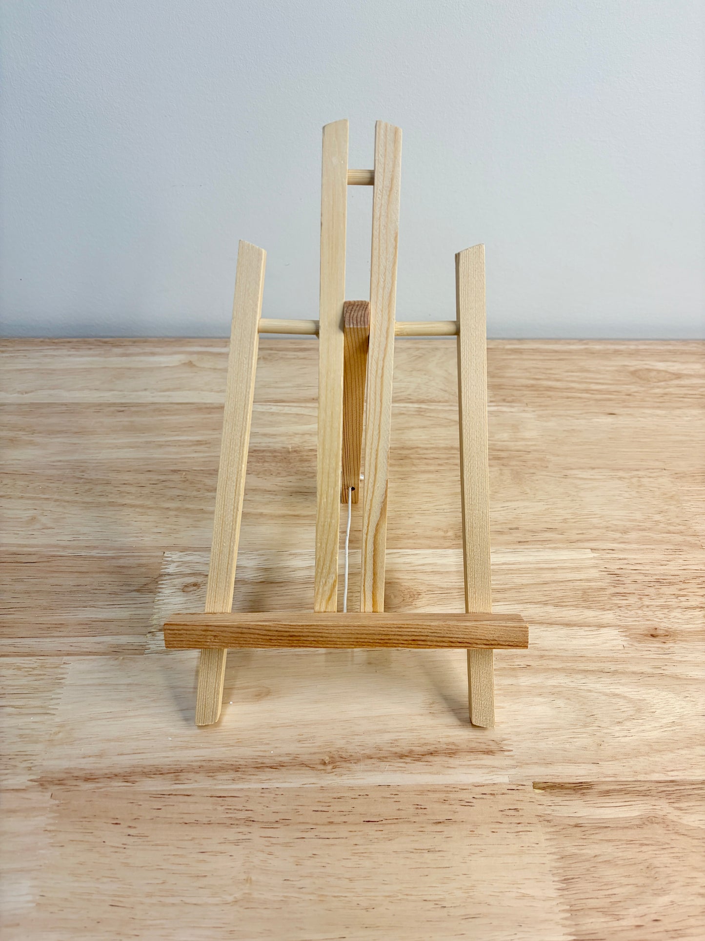 Easel